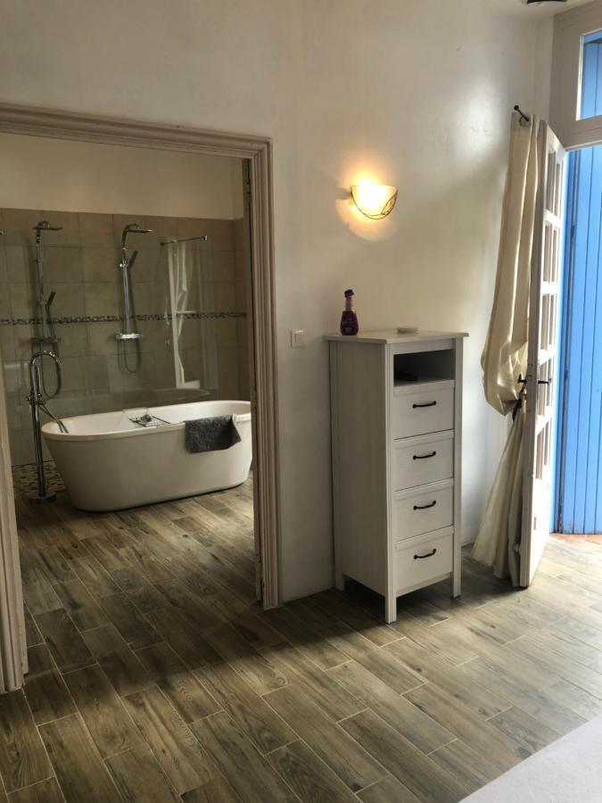 Le Marronnier Bed & Breakfast Saint-Genies-de-Fontedit Dış mekan fotoğraf